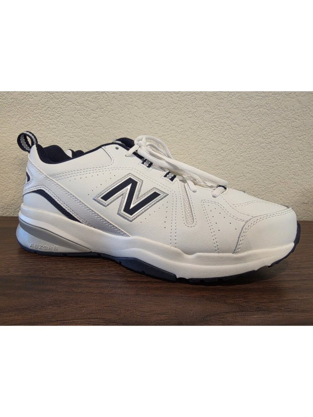 New Balance 608 v5 MX608WN5 Men's 9.5 D White Navy Training Walking Shoes NWOB